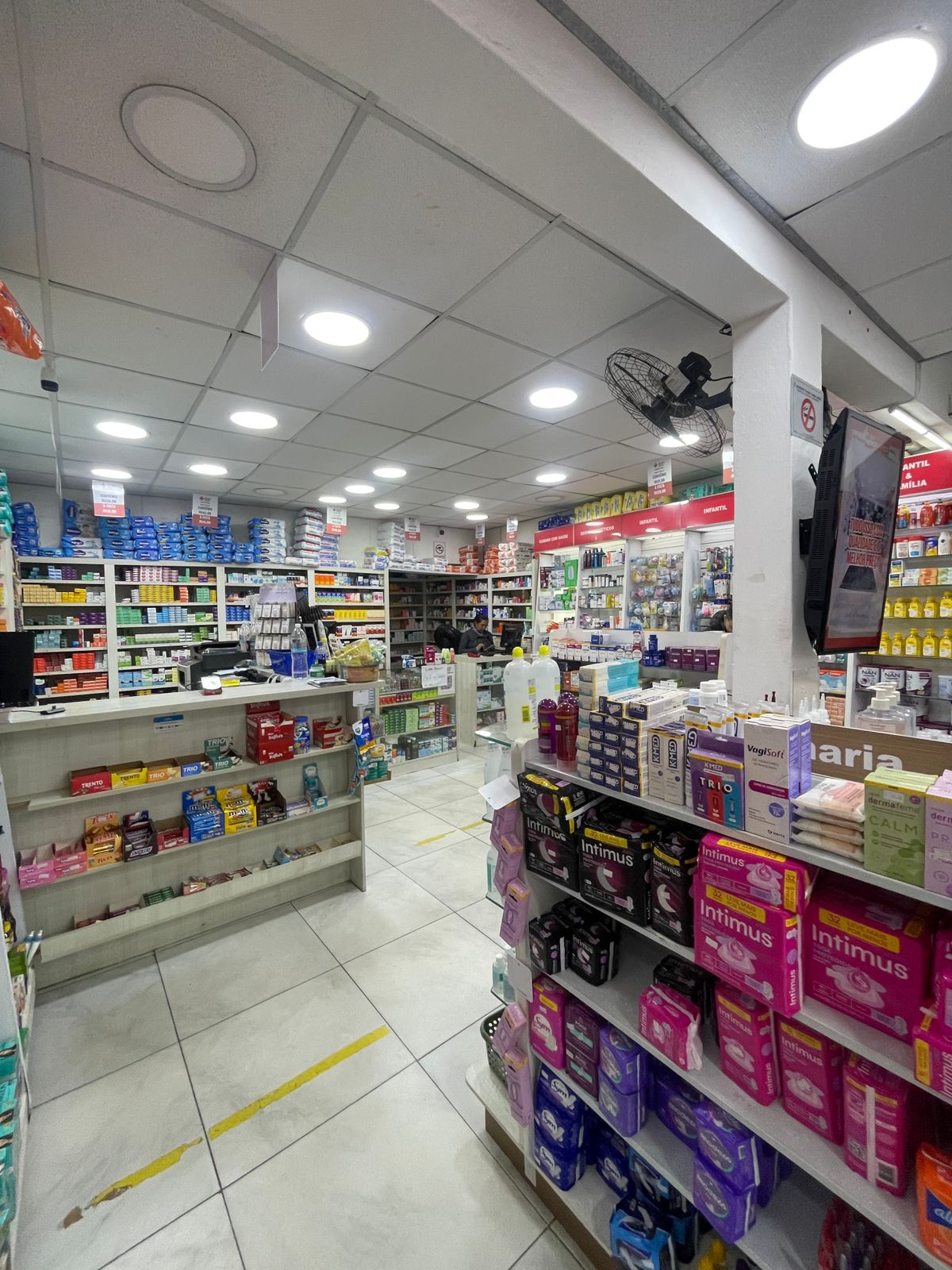 Interior com produtos de cuidado pessoal